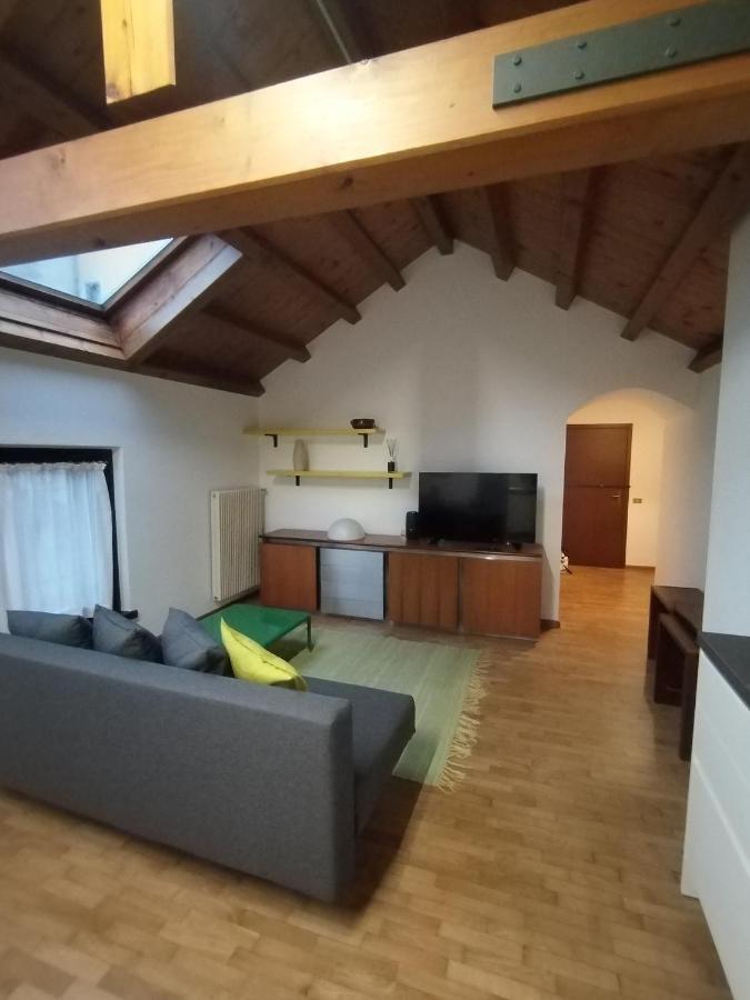 Il Vicolo_Carinissimo Appartamento In Centro Storico, Zona Giorno Mansardata Belluno Ngoại thất bức ảnh
