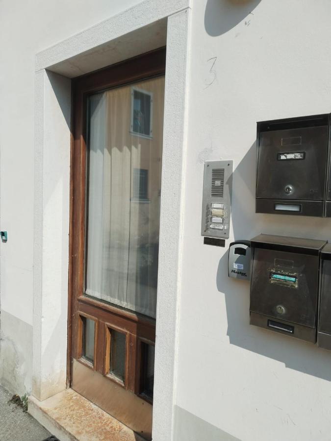 Il Vicolo_Carinissimo Appartamento In Centro Storico, Zona Giorno Mansardata Belluno Ngoại thất bức ảnh